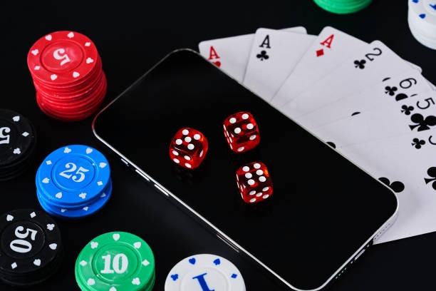 Live table occupancy and recent hands Live dealer table with player count and recent outcomes displayed on mobile screen